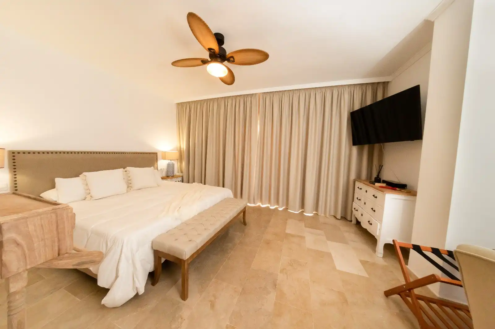 Bedroom of Detached homes for rent in Marbella  with Air Conditioner, Terrace and Storage room
