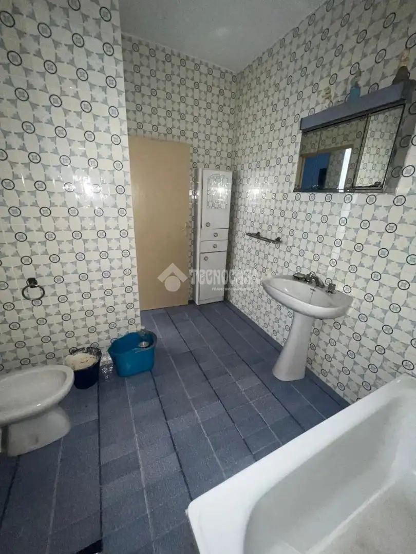 Bany de Casa o xalet en venda en Sevilla amb Terrassa