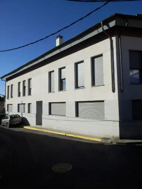 Vista exterior de Piso en venta en Valdemorillo con Calefacción