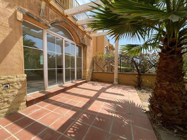 Casa amb balcó en venda a Calle Calle Orfebres de Riviera