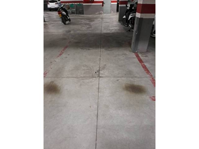 Garaje en Alquiler en Calle Hojalateros en Camino Viejo de Málaga