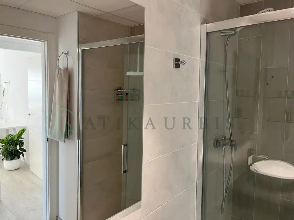Baño de Ático de alquiler en Málaga con Aire acondicionado, Terraza y Piscina