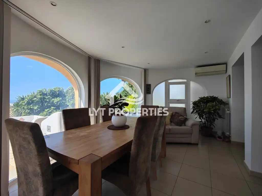 Vista exterior de Casa o xalet en venda en Jávea / Xàbia amb Piscina