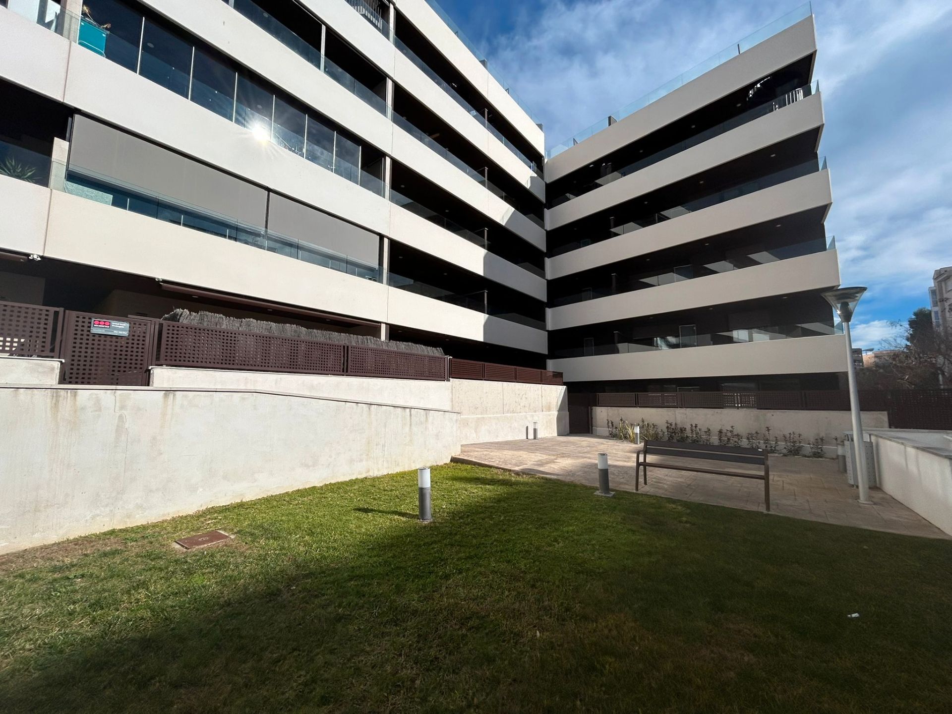 Vista exterior de Piso de alquiler en Cambrils con Aire acondicionado, Calefacción y Terraza