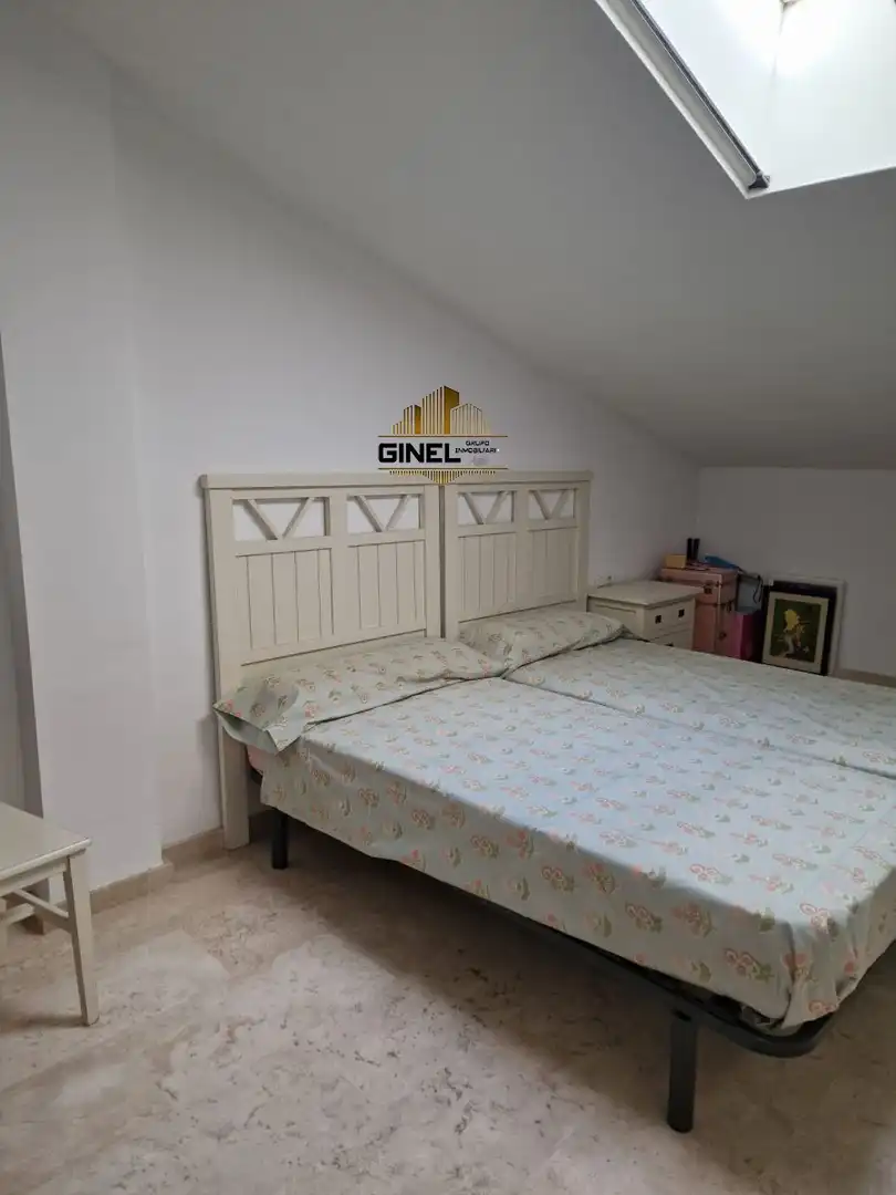 Habitación de Casa adosada de alquiler en Jaén con Aire acondicionado, Calefacción y Terraza