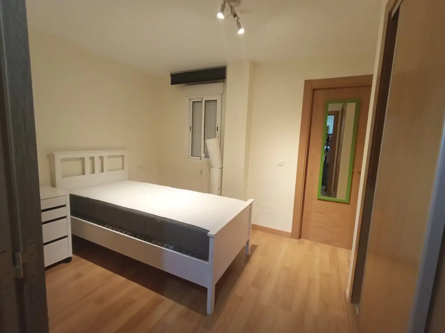 Habitación de Apartamento de alquiler en Málaga con Aire acondicionado y Amueblado