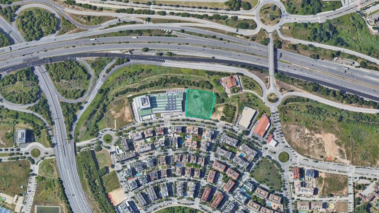 Land for sale in Av Via Augusta, Volpelleres