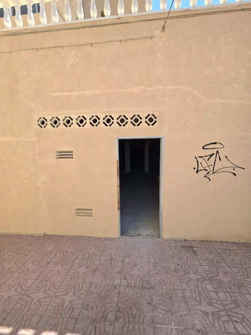 Local comercial en venda a La Mata, imagen 9