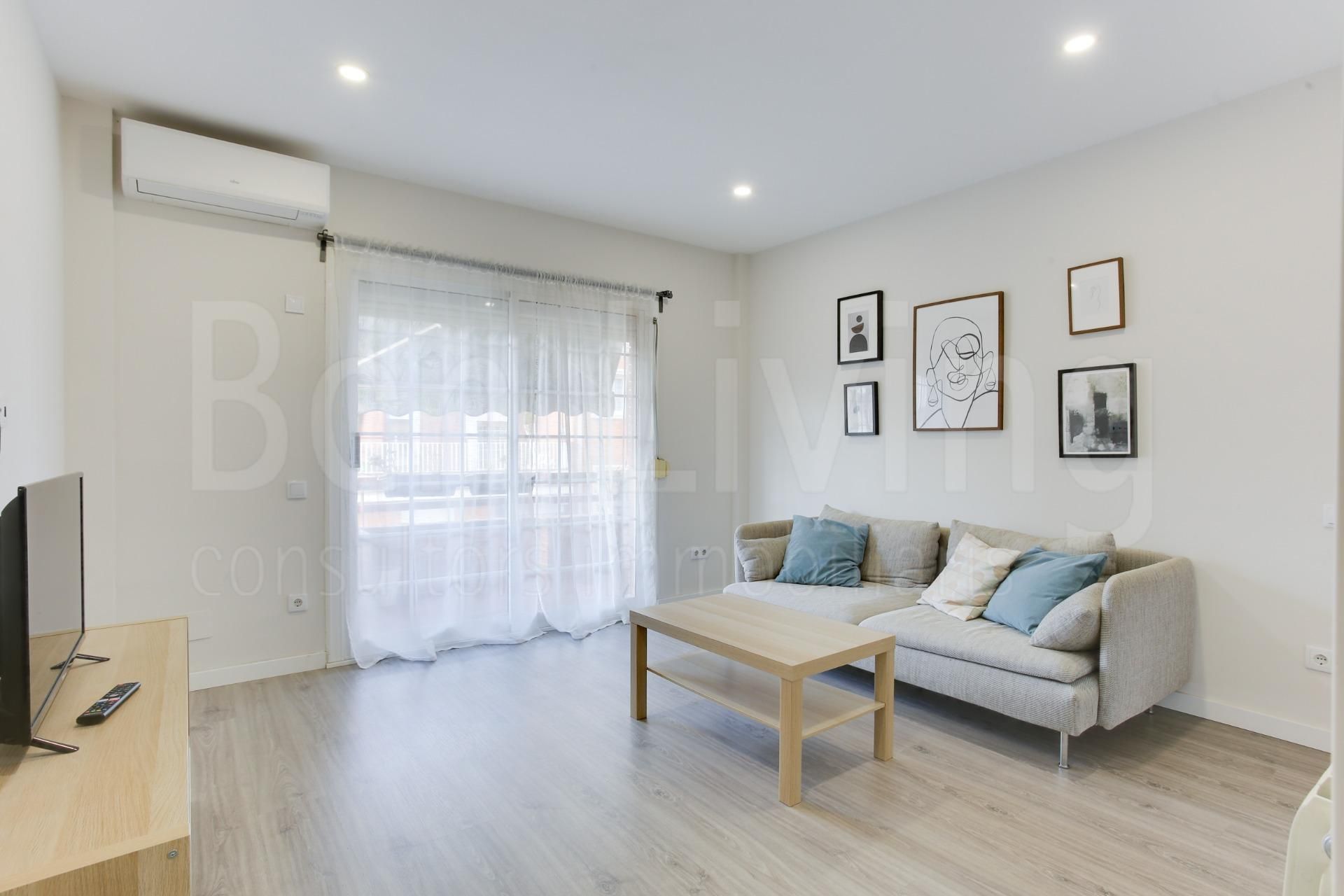 Sala d'estar de Pis en venda en  Barcelona Capital amb Aire condicionat i Terrassa