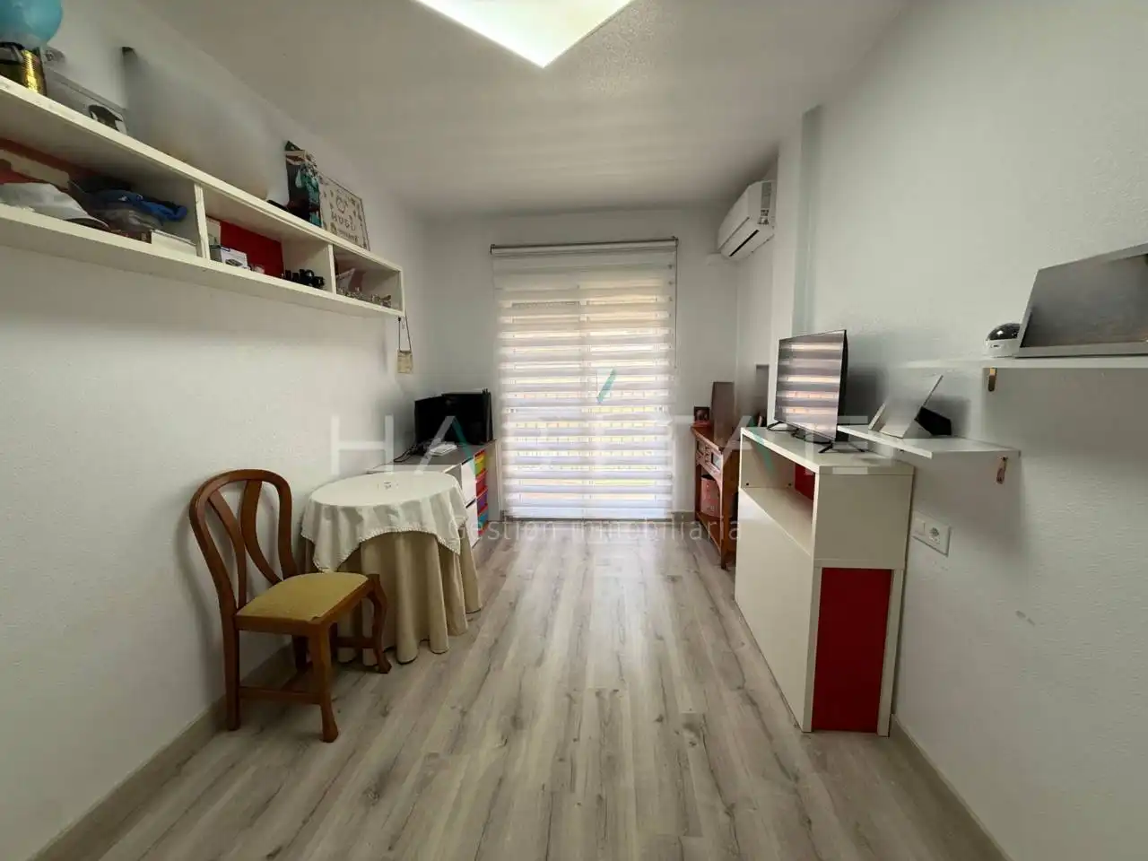Habitación de Dúplex en venta en Pilar de la Horadada con Aire acondicionado, Terraza y Balcón
