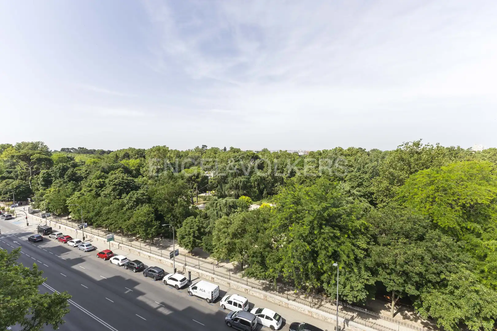 Außenansicht von Wohnung zur Miete in Madrid mit Klimaanlage und Heizung