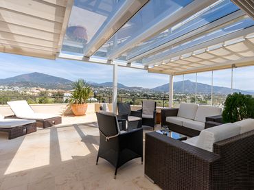 Àtic amb piscina en venda a Estepona Pueblo
