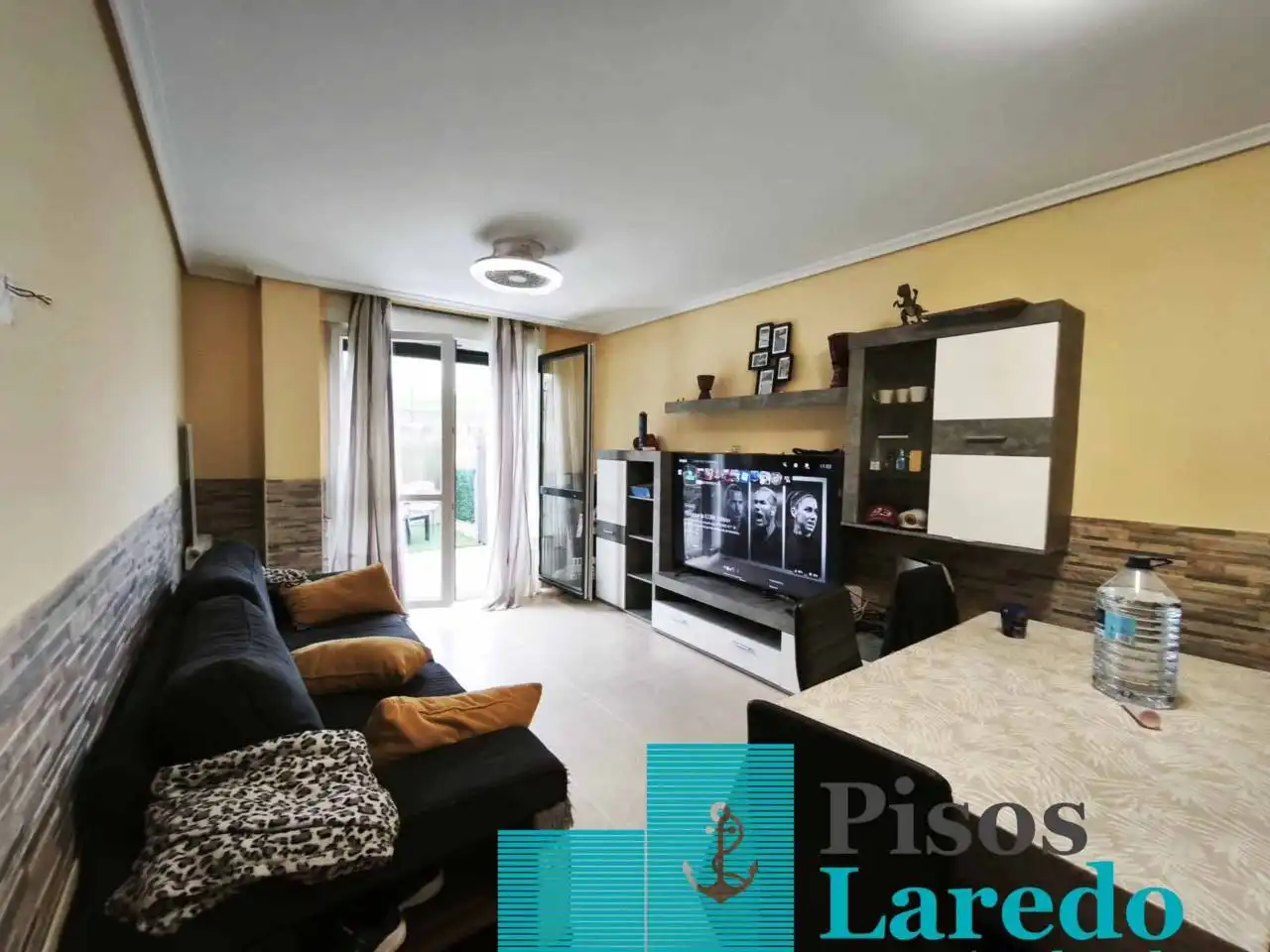 Living room of Flat for sale in Meruelo  with Heating, Private garden and Parquet flooring