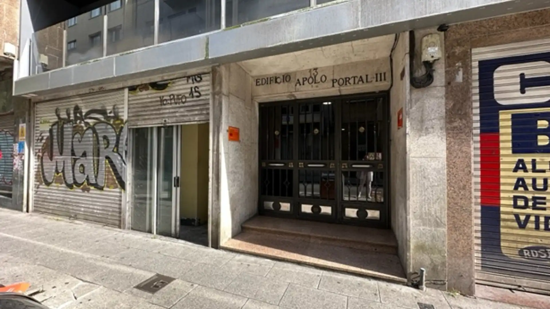 Vista exterior de Local de alquiler en Santiago de Compostela 