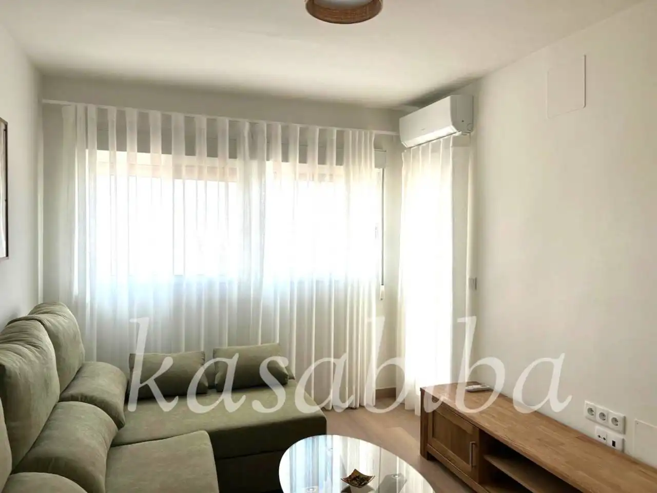 Sala d'estar de Pis de lloguer en Valencia amb Aire condicionat, Parquet i Terrassa