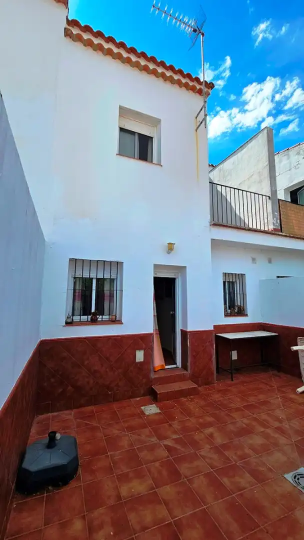 Vista exterior de Casa adosada en venta en Cortelazor con Trastero, Amueblado y Balcón