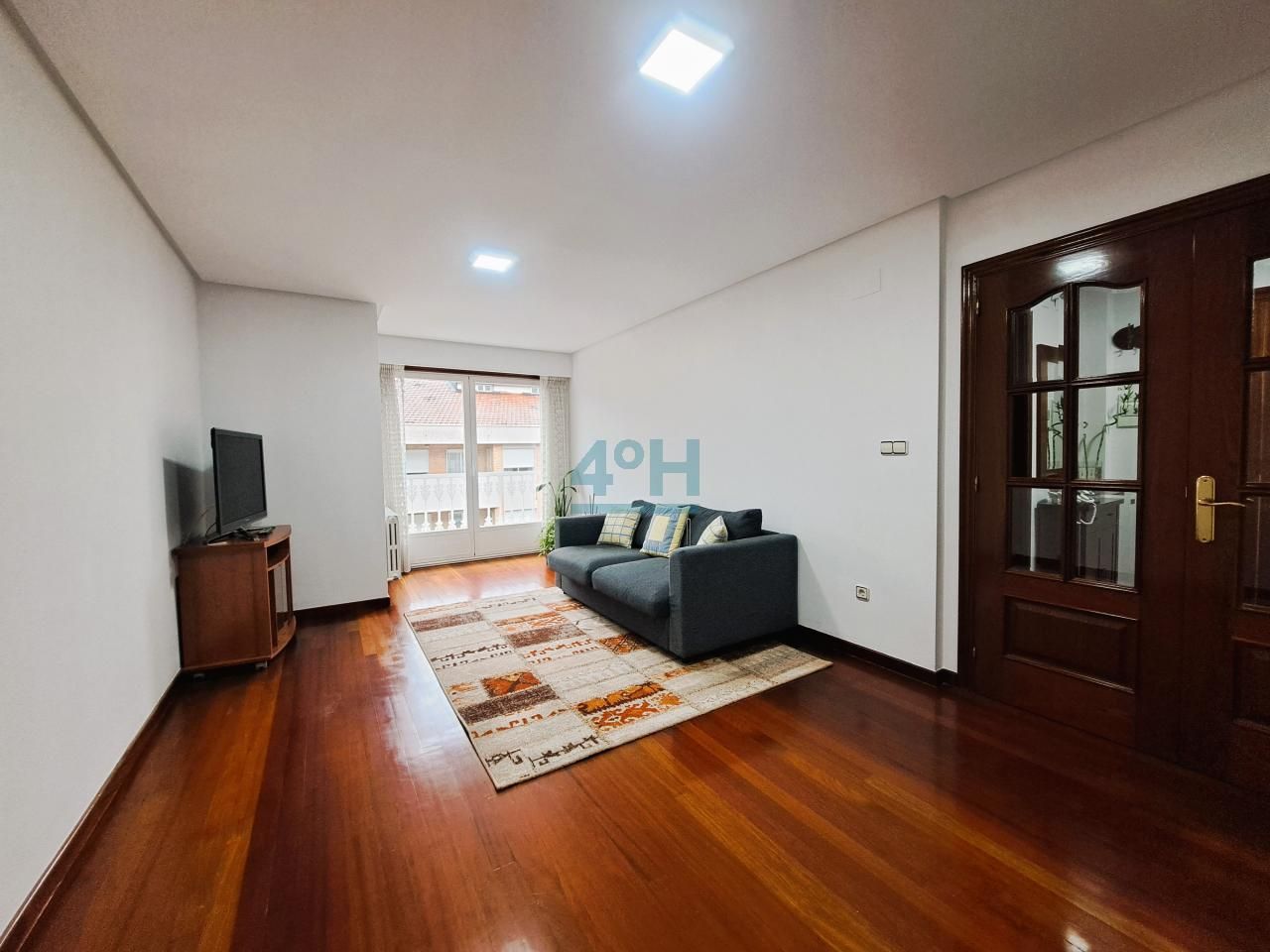Living room of Duplex for sale in Ourense Capital   with Heating, Parquet flooring and Balcony