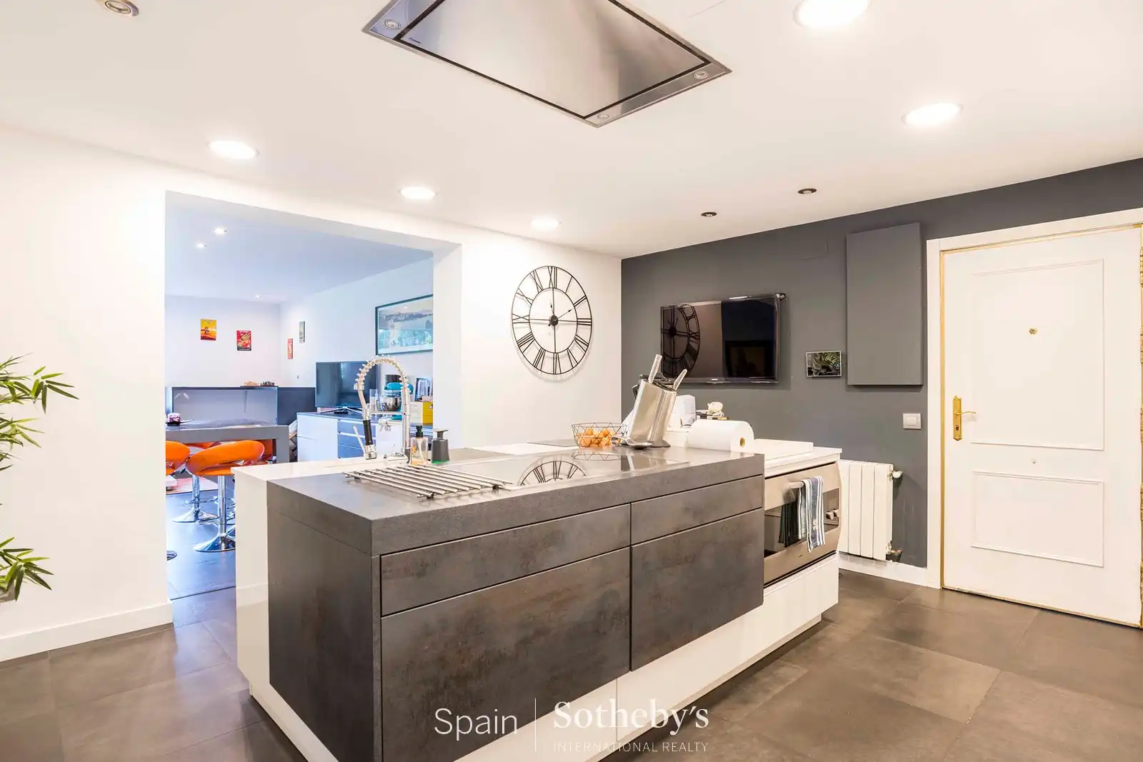 Kitchen of Houses for sale in La Moraleja  with Air Conditioner, Heating and Private garden