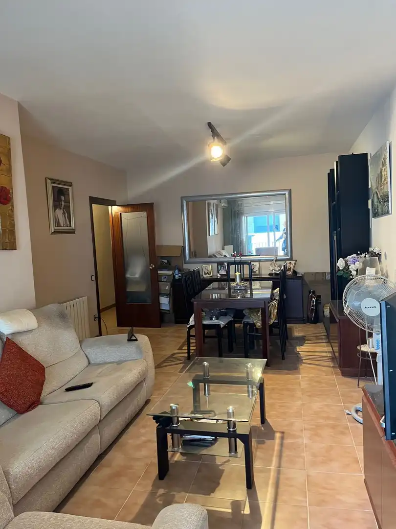 Sala de estar de Piso en venta en Barberà del Vallès con Calefacción, Terraza y Trastero