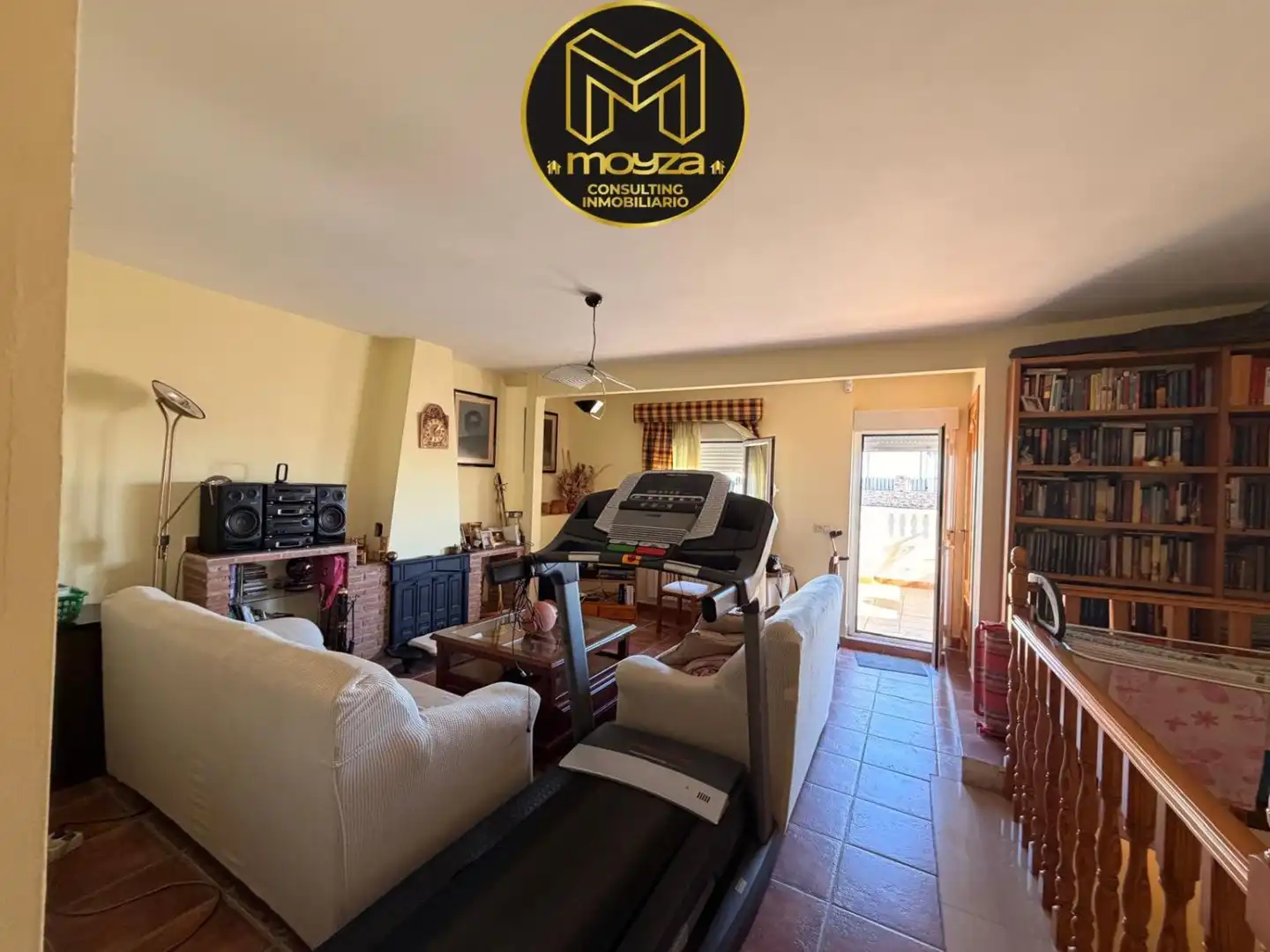 Sala d'estar de Casa o xalet en venda en Jaén amb Aire condicionat, Calefacció i Terrassa