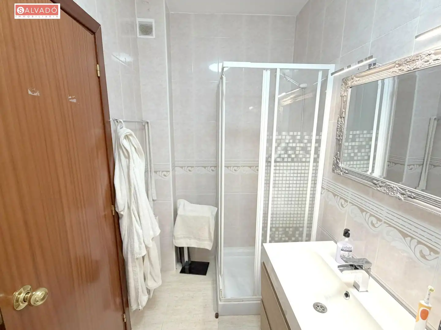 Baño de Casa adosada en venta en Calafell con Calefacción, Jardín privado y Terraza