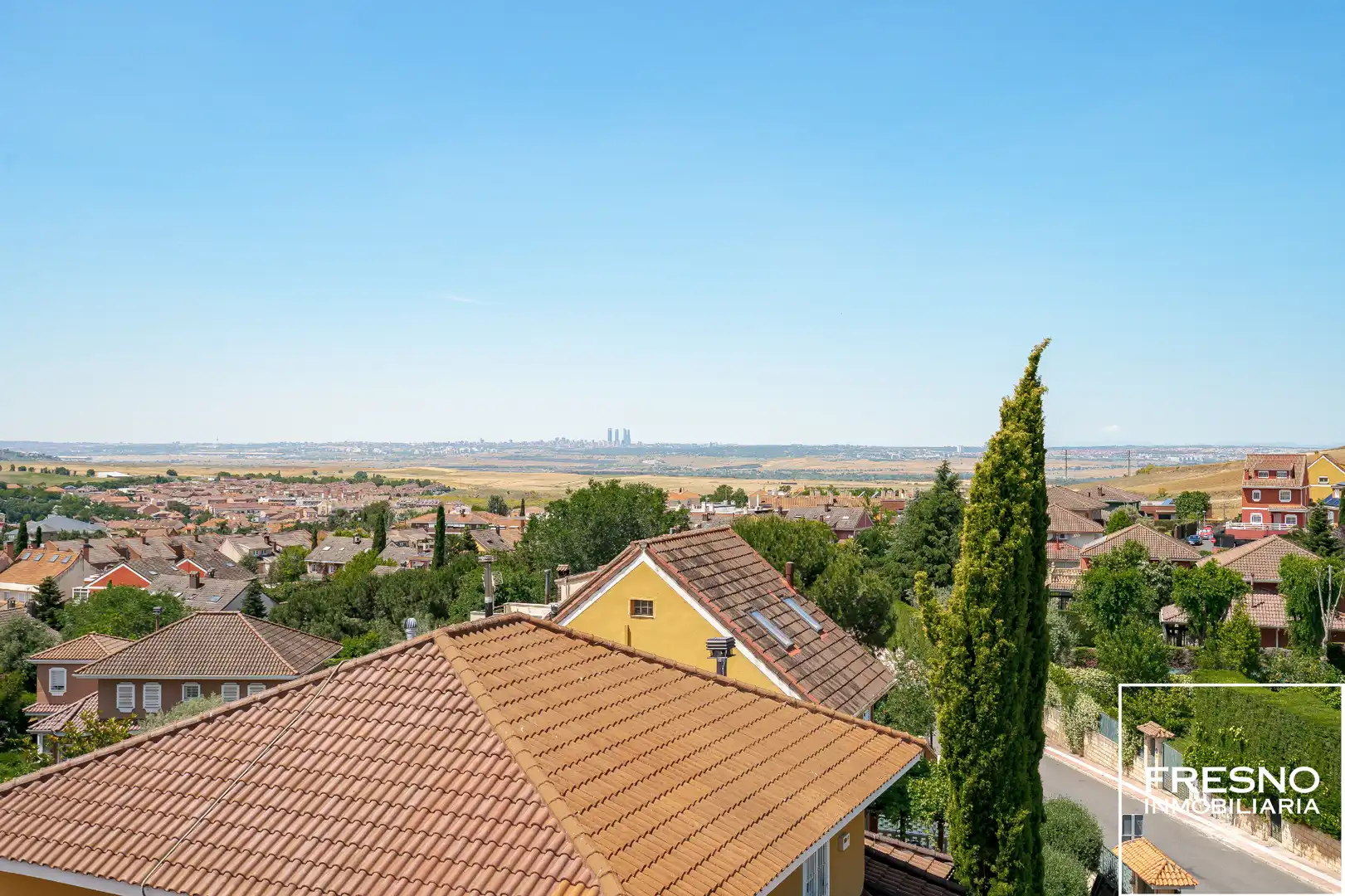 Vista exterior de Casa o xalet en venda en Cobeña amb Aire condicionat, Calefacció i Jardí privat