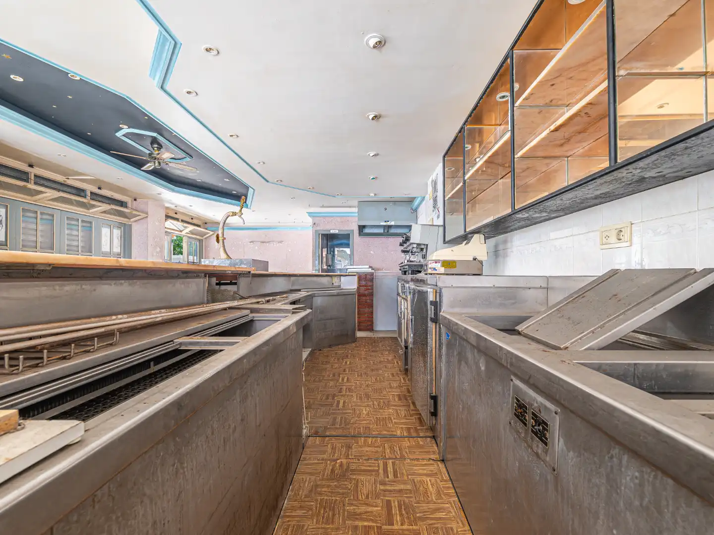 Cocina de Local en venta en Torredembarra con Aire acondicionado, Calefacción y Terraza