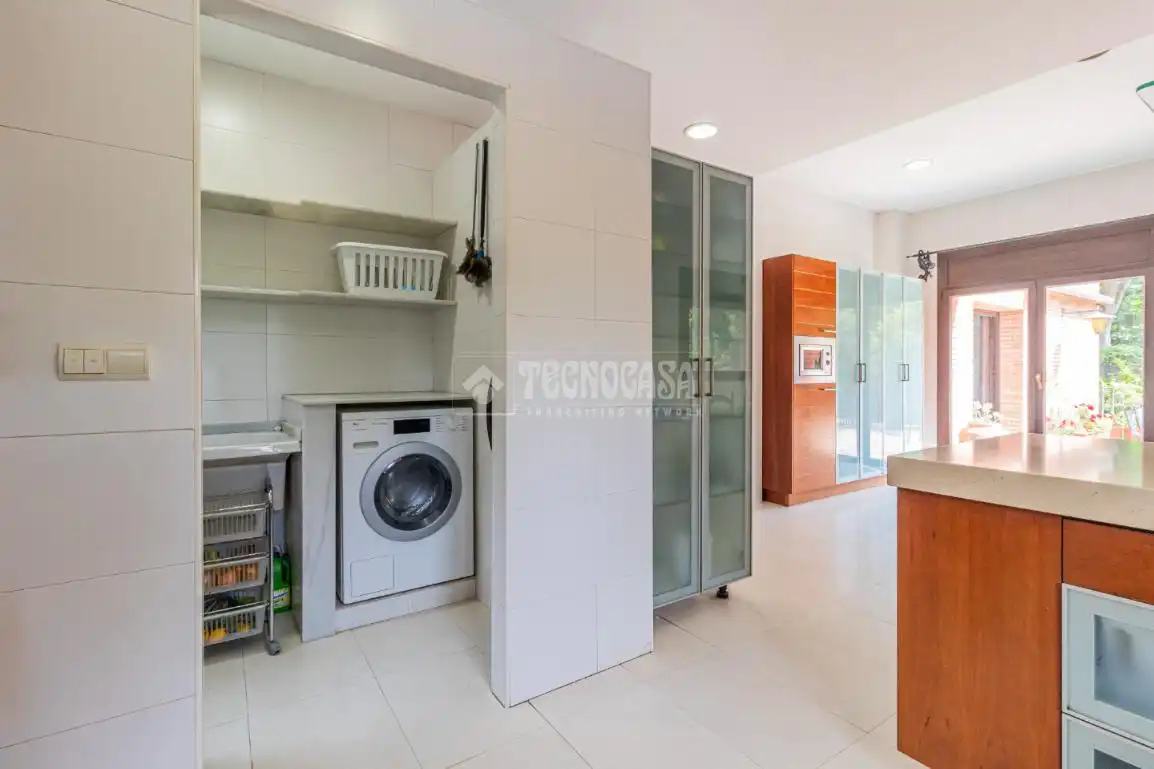 Cocina de Casa o chalet en venta en Sant Cugat del Vallès con Aire acondicionado y Terraza