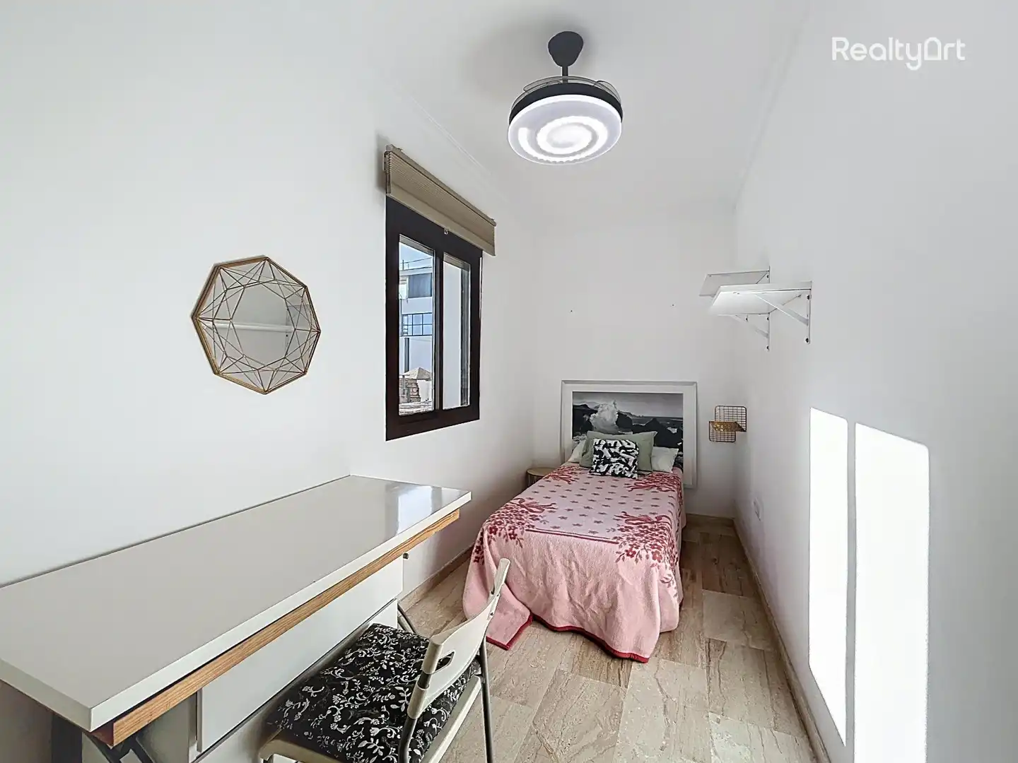Habitación de Dúplex en venta en Sevilla con Aire acondicionado, Calefacción y Terraza