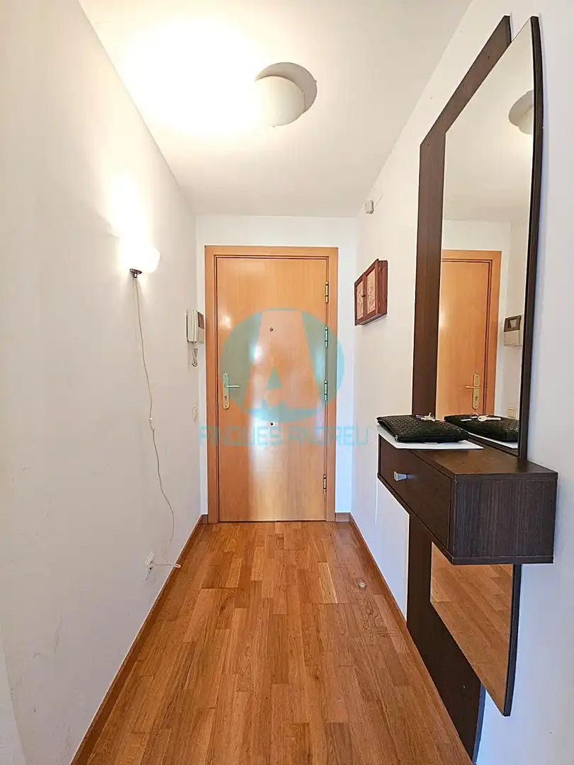 Wohnung zum Verkauf in Mataró mit Klimaanlage, Heizung und Terrasse