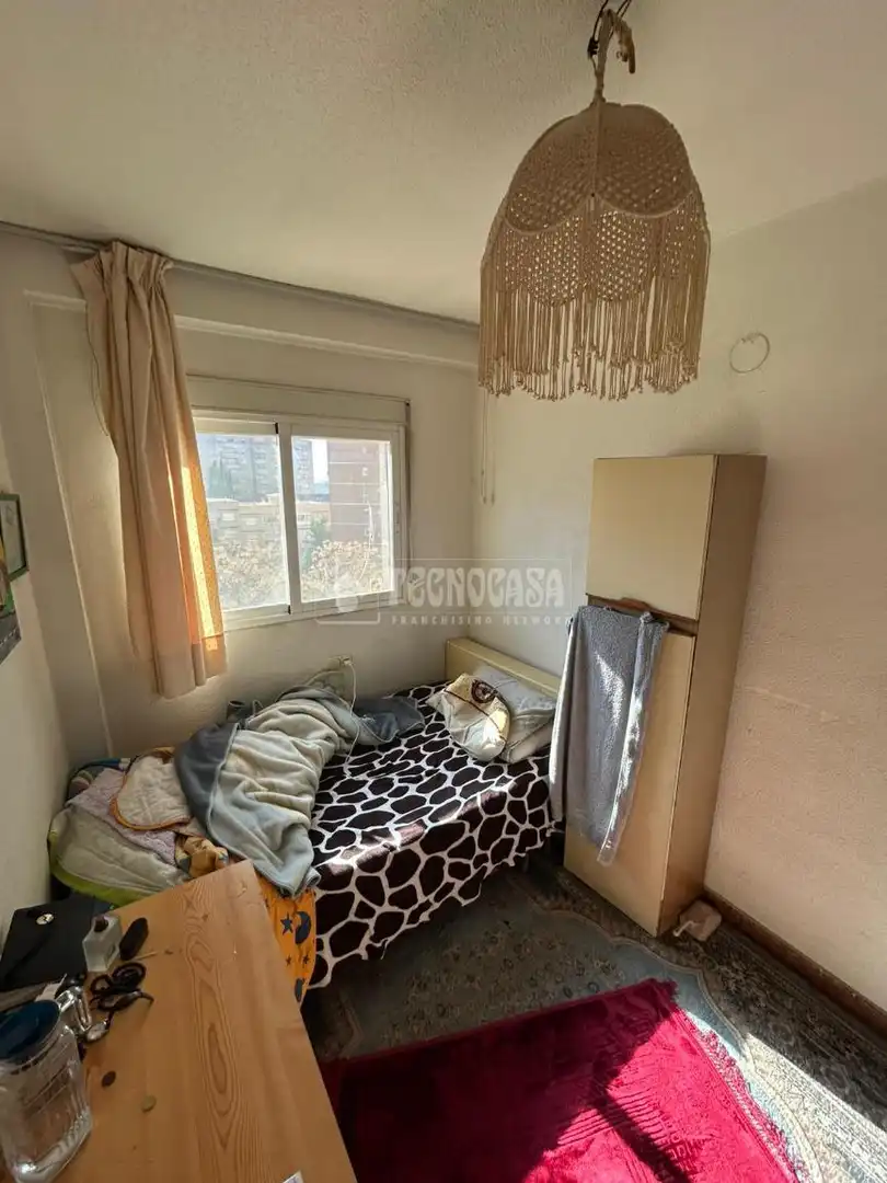 Habitación de Piso en venta en Granada con Balcón