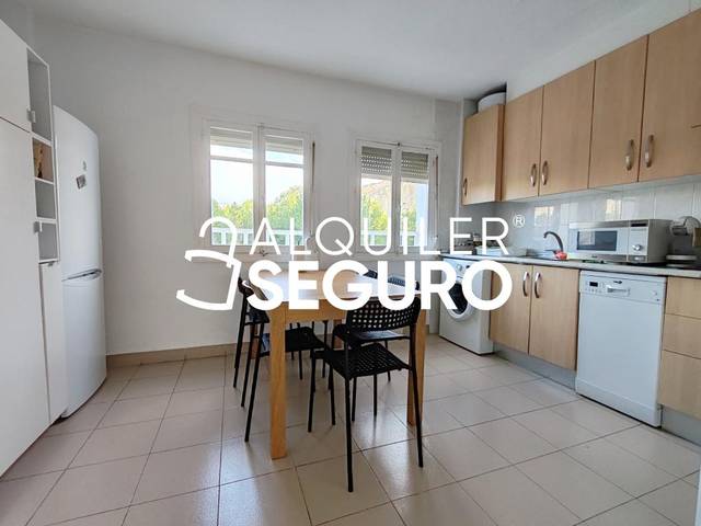 Piso en Alquiler en Arquitecto Jover   en Goteta