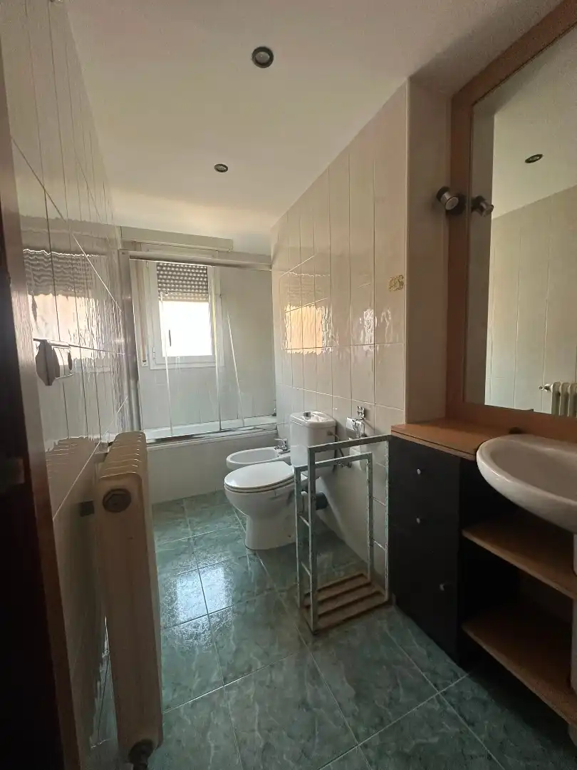 Bathroom of Flat for rent in Aranguren  with Heating, Furnished and Oven