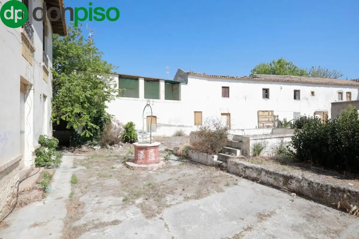 Casa o xalet en venda a Carretera MOTRIL, Carretera de Granada - La Alcazaba