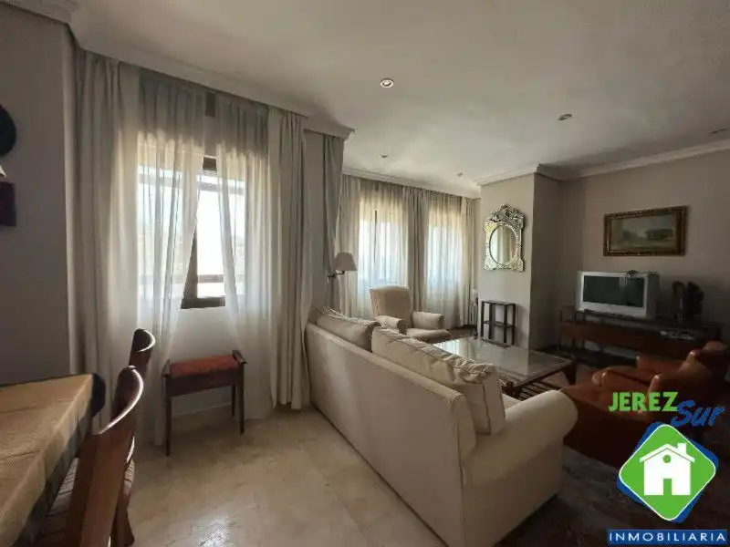 Sala d'estar de Pis en venda en Jerez de la Frontera amb Aire condicionat i Terrassa
