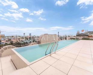 Swimming pool of Flat to rent in  Barcelona Capital  with Air Conditioner, Terrace and Balcony