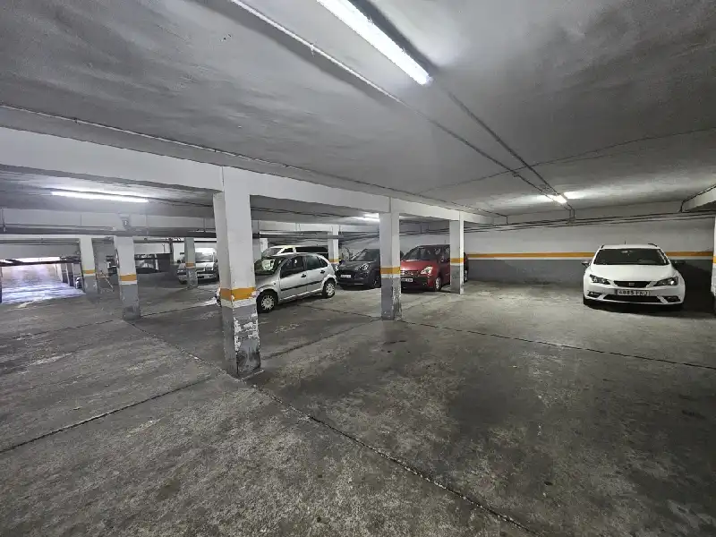 Parking for sale in Tomas De Villarroya, 1, imagen 4