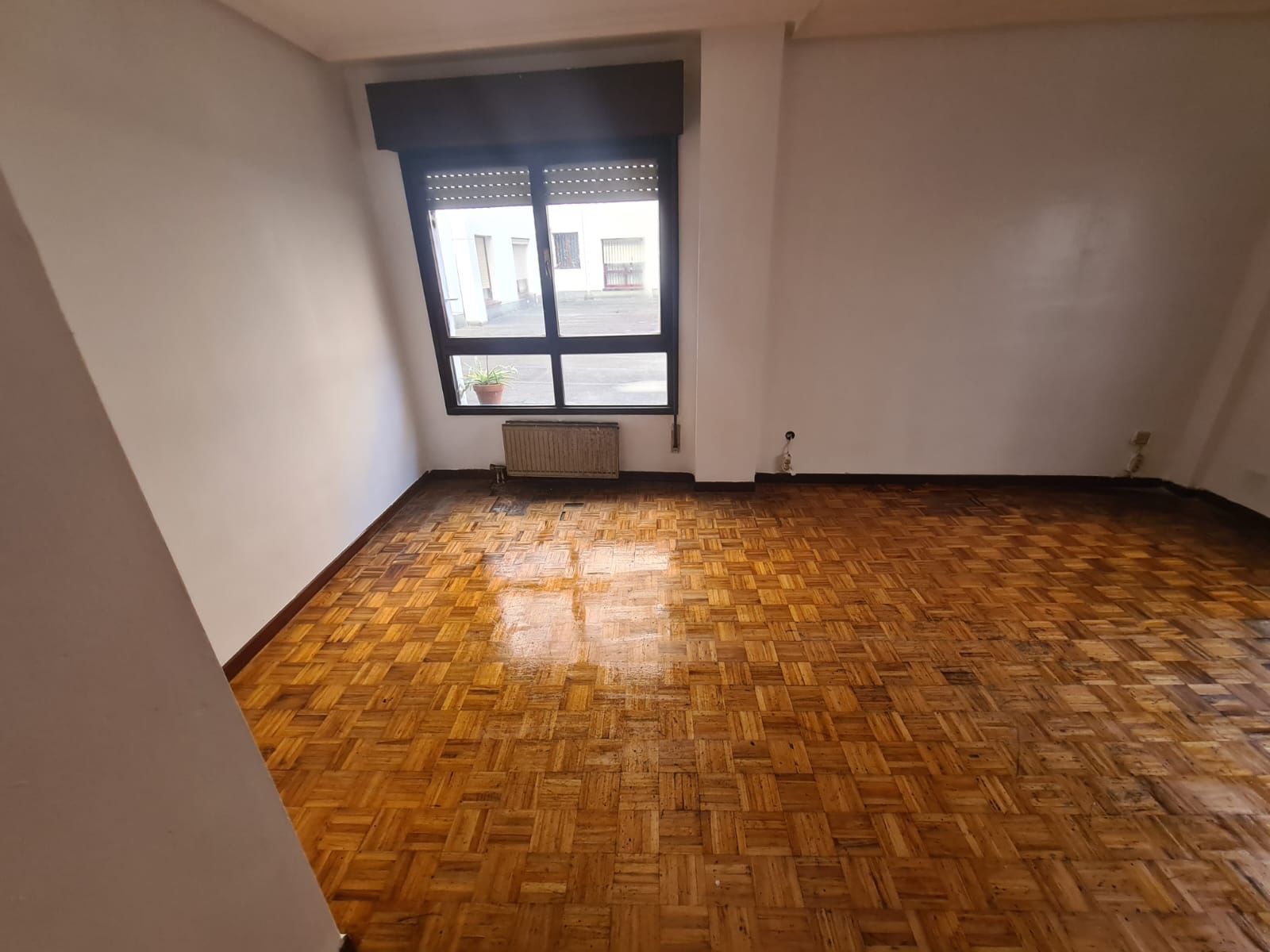 Bedroom of Flat for sale in Oviedo   with Heating and Parquet flooring