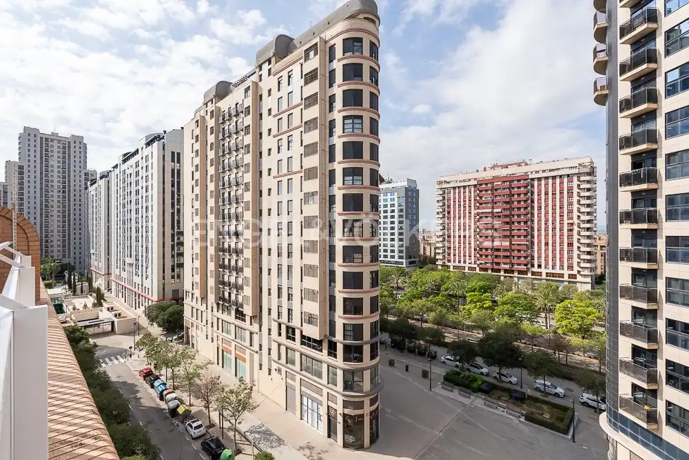 Vista exterior de Àtic de lloguer en Valencia amb Aire condicionat, Calefacció i Parquet