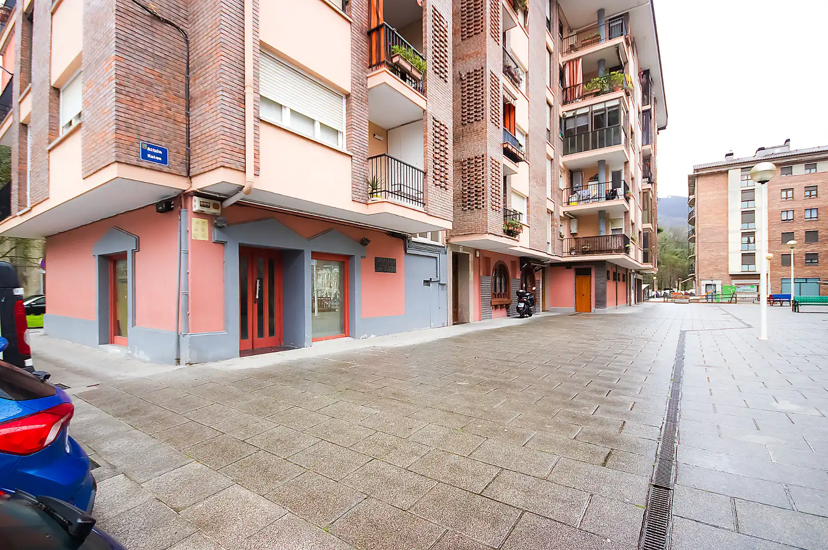 Locale commerciale in vendita a Villabona