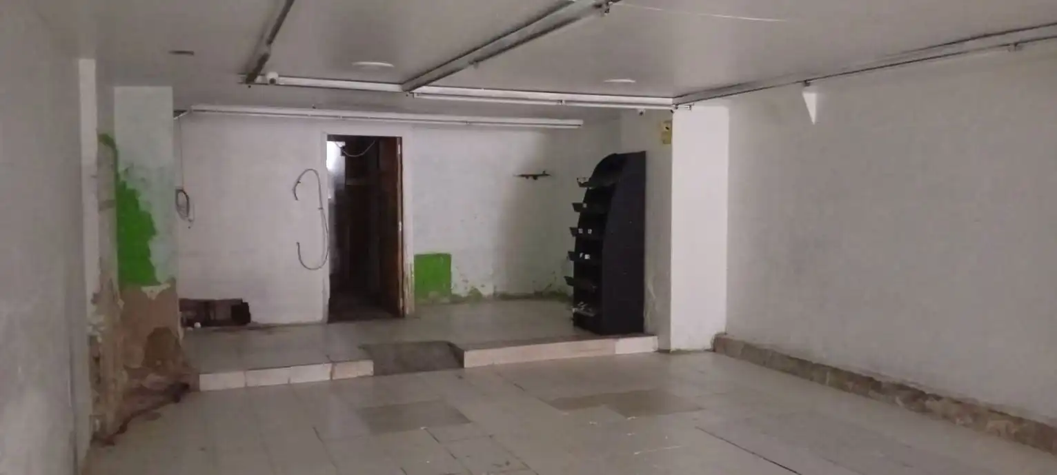 Geschaftsraum zur Miete in  Pamplona / Iruña
