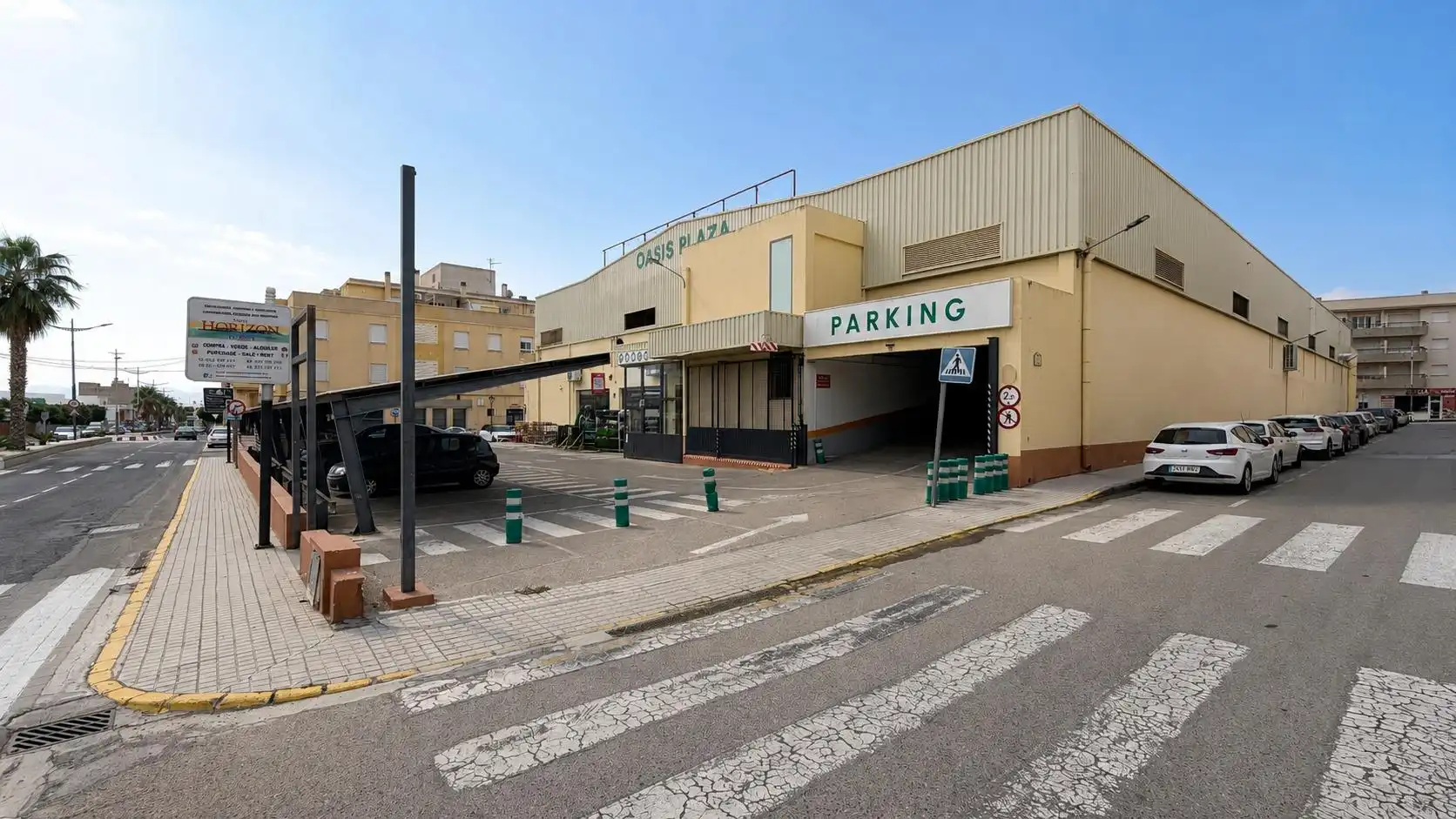 Commercial properties for sale in Avenida De Lepanto , 2, Cortes - Huertas