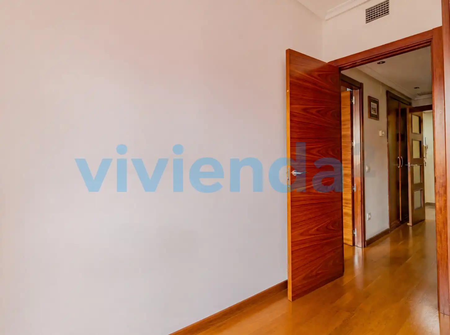 Flat for sale in Madrid  with Air Conditioner, Heating and Storage room