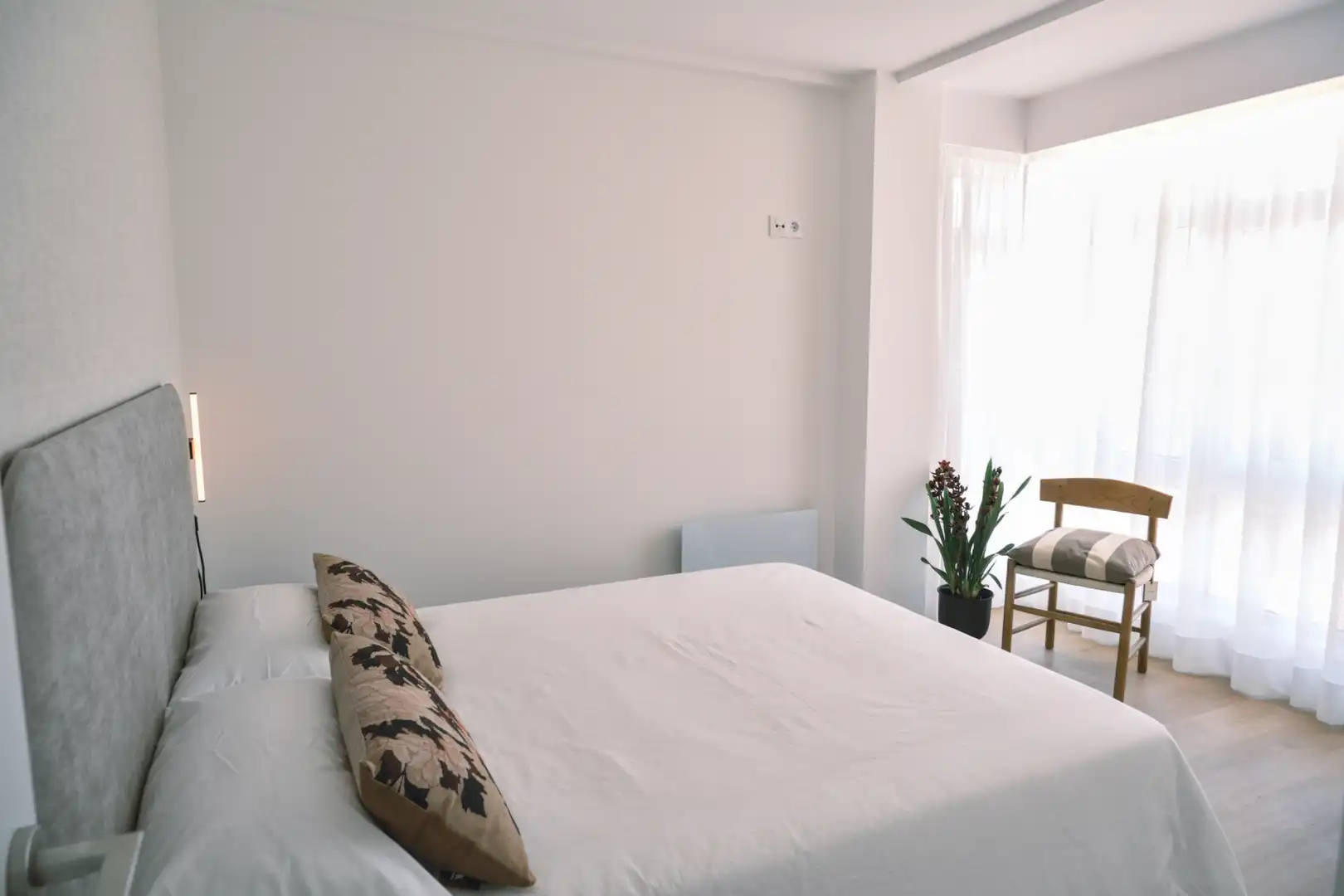 Habitación de Apartamento en venta en Vilagarcía de Arousa con Calefacción, Amueblado y Horno