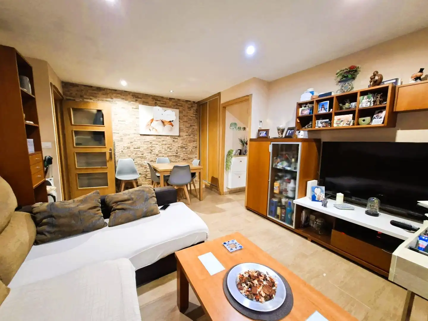 Flat for sale in San Fernando  with Air Conditioner