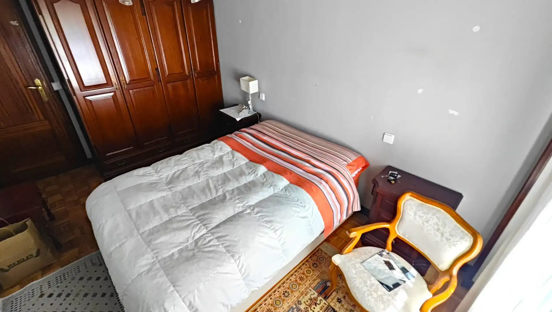 Habitación de Piso en venta en Santiago de Compostela  con Calefacción, Trastero y Amueblado