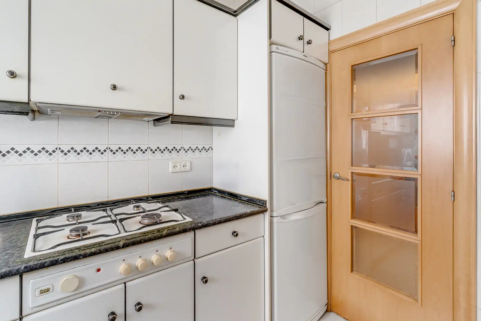 Küche von Erdgeschoss zum Verkauf in Barcelona mit Heizung und Terrasse