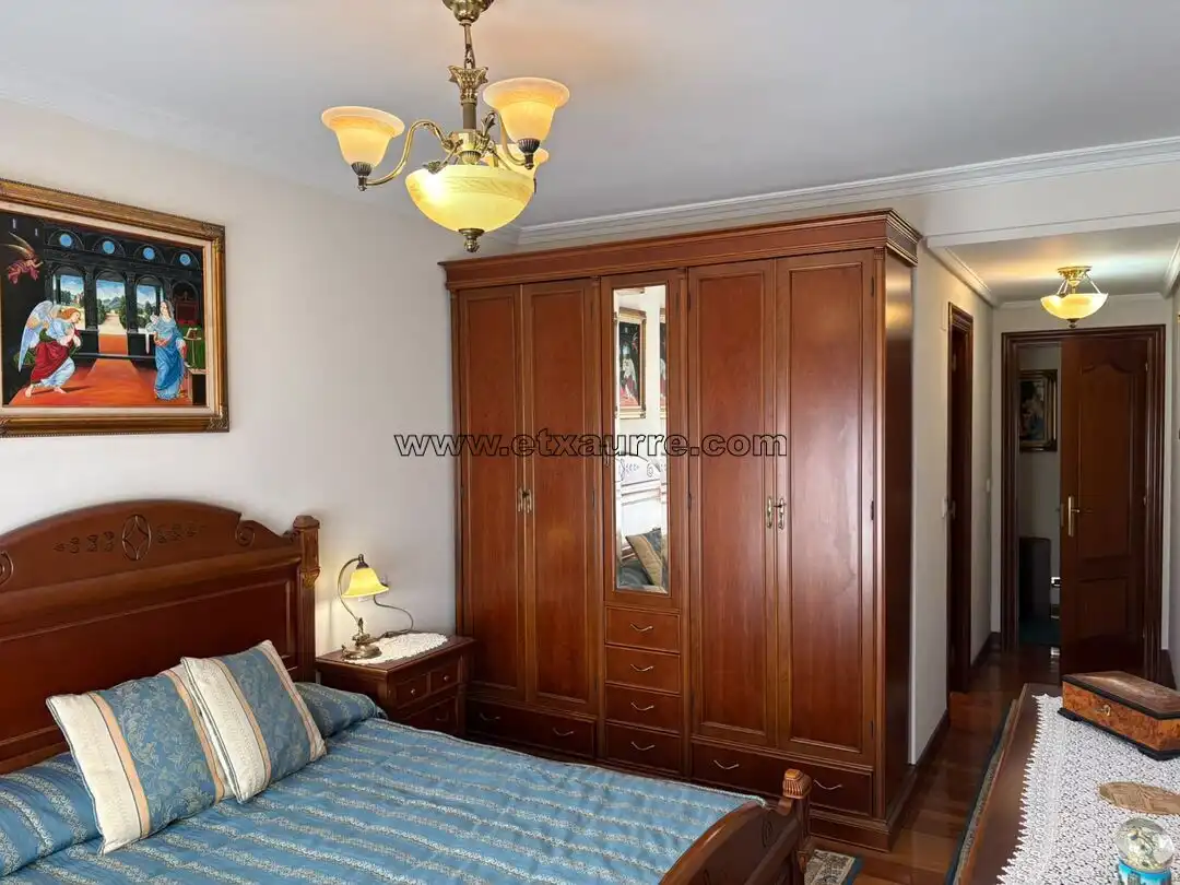 Bedroom of Flat for sale in Laudio / Llodio  with Heating, Storage room and Furnished