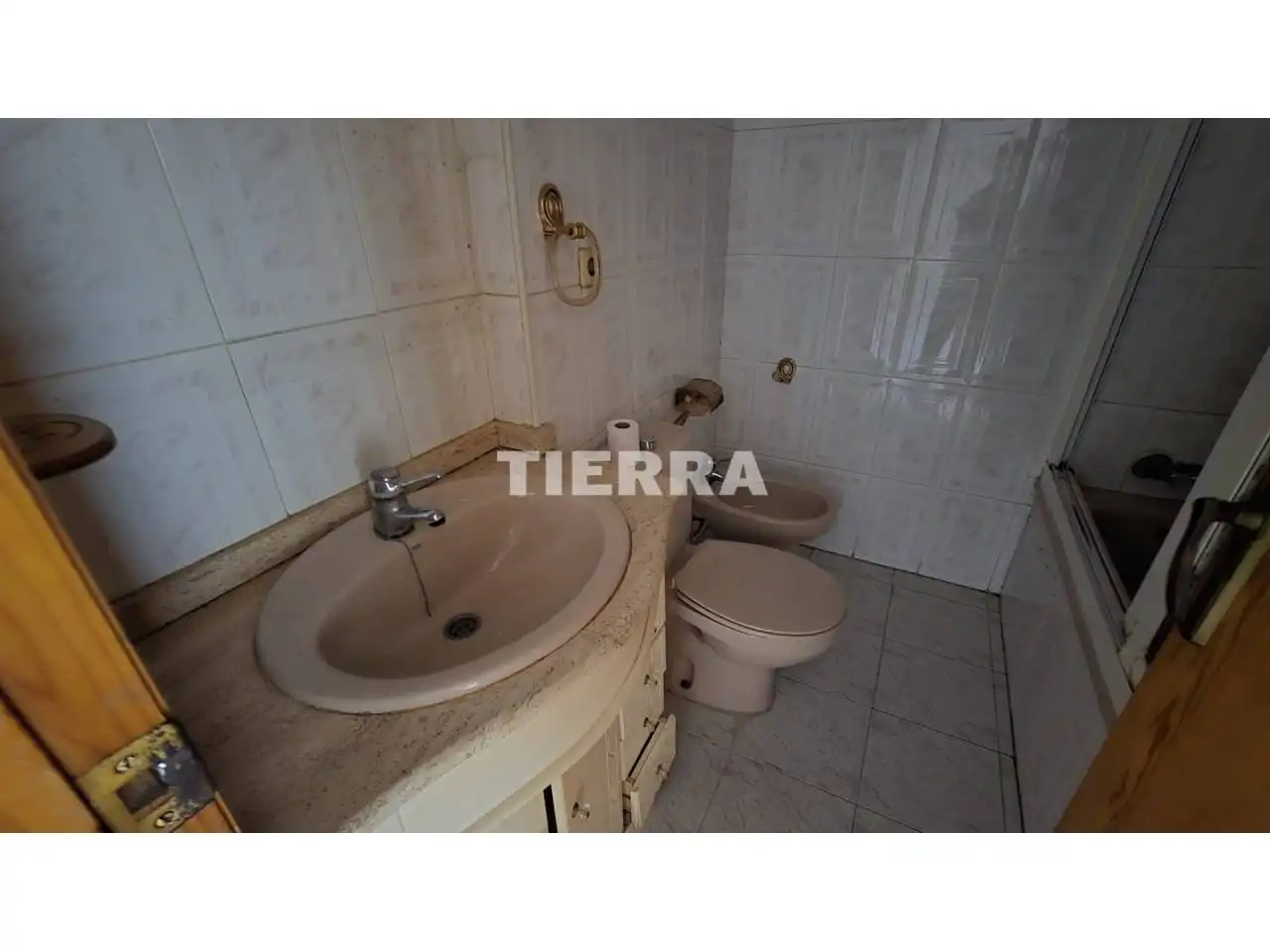 Baño de Piso en venta en Murcia con Trastero y Balcón