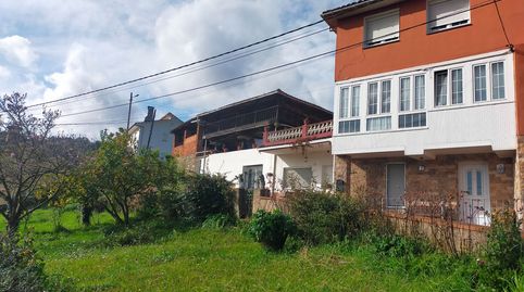 CASA DE PUEBLO CON APARTAMENTO INDEPENDIENTE, PANERA , AMPLIO PAJAR Y HUERTA EN EL CONCEJO DE PRAVIA, ASTURIAS